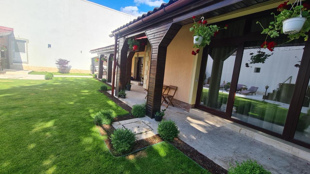 Vila Deadorata Oradea Exterior foto
